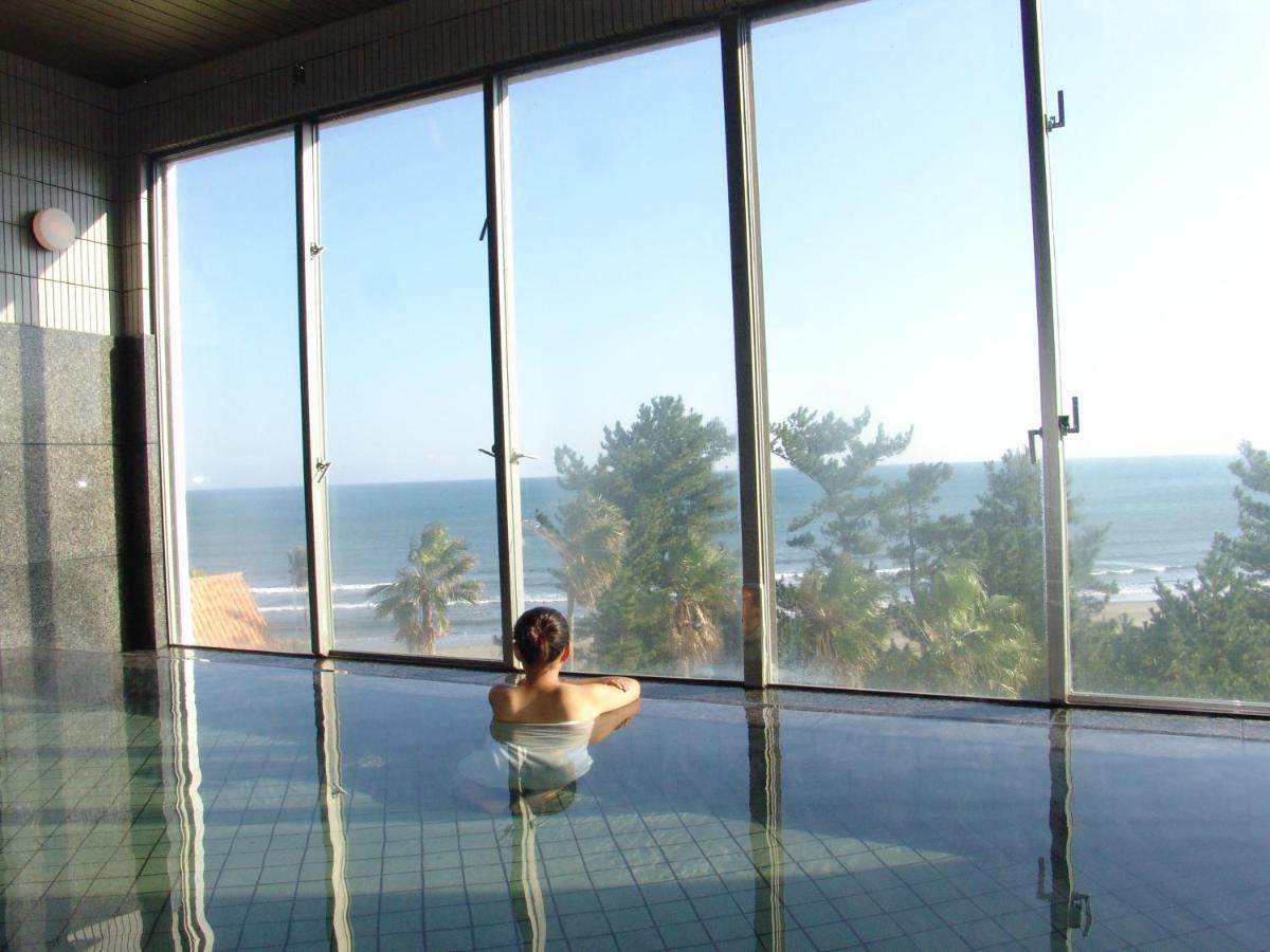 Ana Holiday Inn Resort Miyazaki By Ihg Экстерьер фото