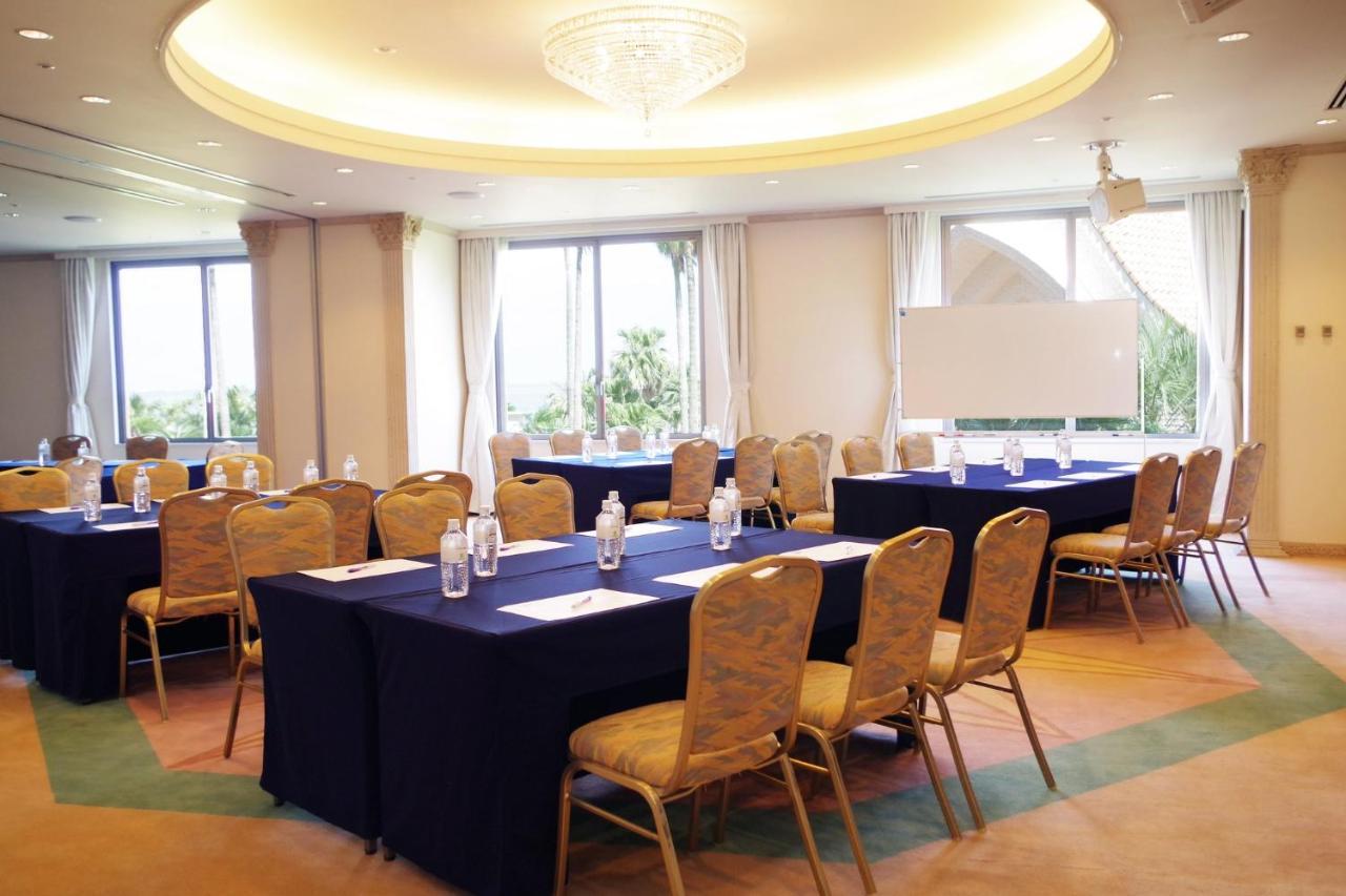 Ana Holiday Inn Resort Miyazaki By Ihg Экстерьер фото