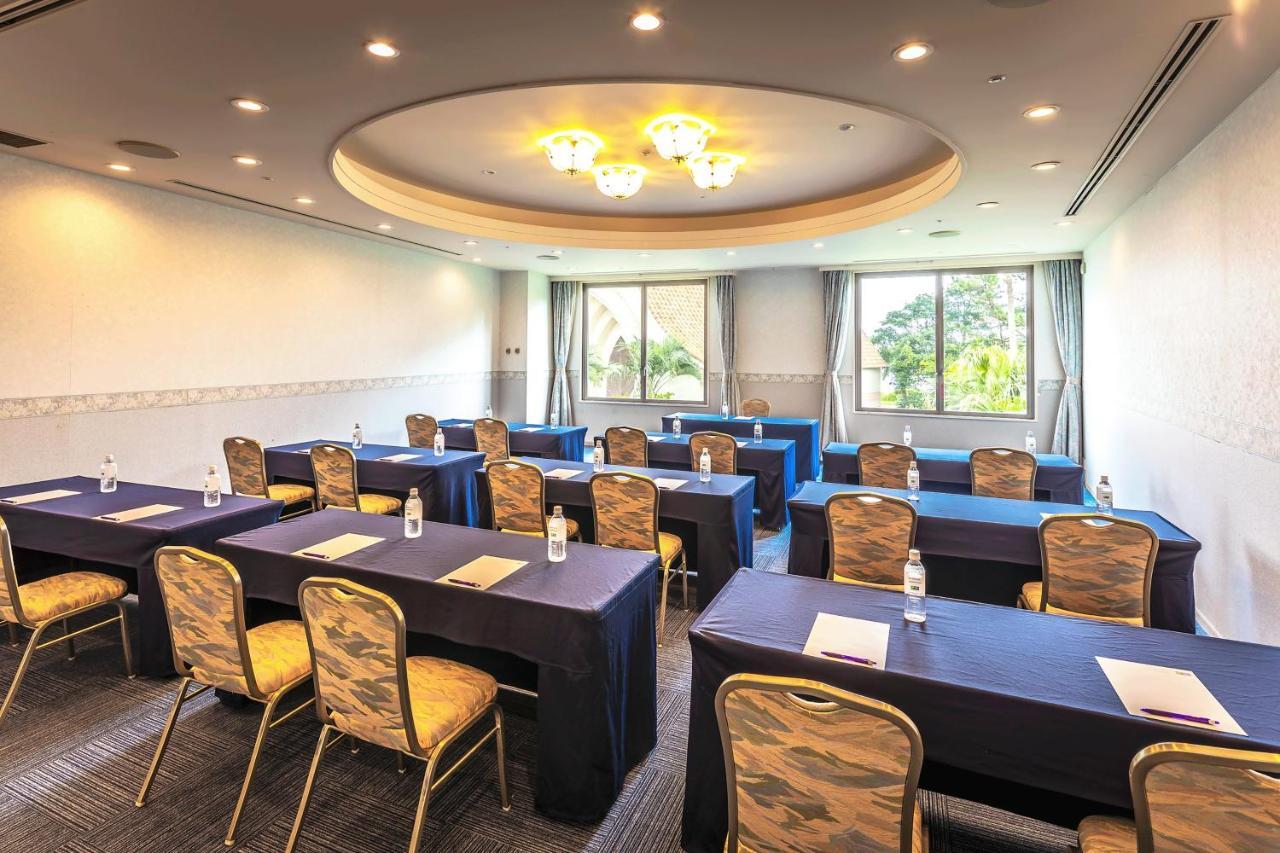 Ana Holiday Inn Resort Miyazaki By Ihg Экстерьер фото