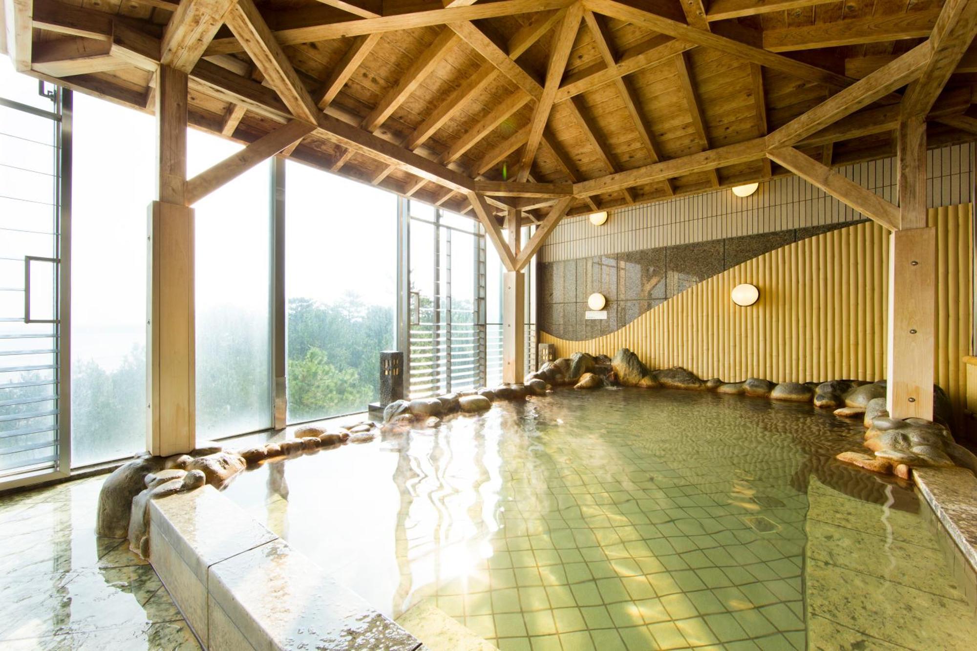 Ana Holiday Inn Resort Miyazaki By Ihg Экстерьер фото