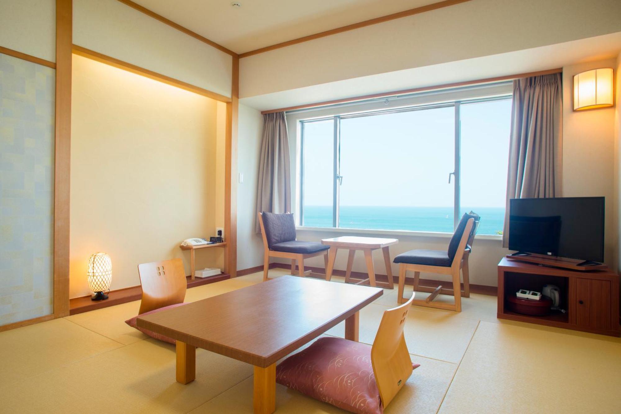 Ana Holiday Inn Resort Miyazaki By Ihg Экстерьер фото